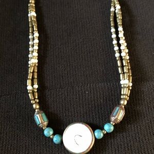 Shell and freshwater pearls necklace